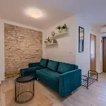 Lägenhet Two-bedroom In Peroj
