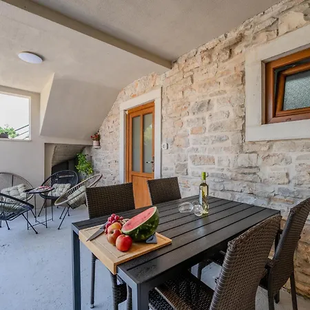 Two-bedroom In Lägenhet *