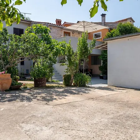 Two-bedroom In Peroj