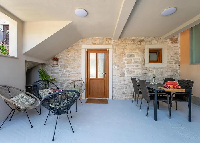 Two-bedroom In * Peroj