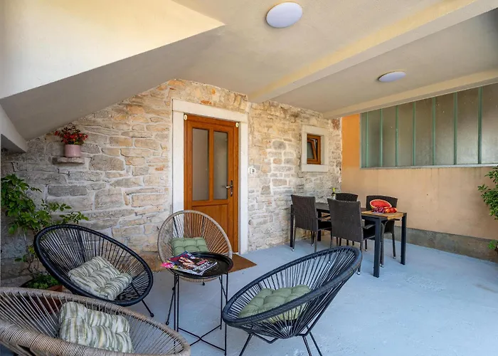 Two-bedroom In Appartement *