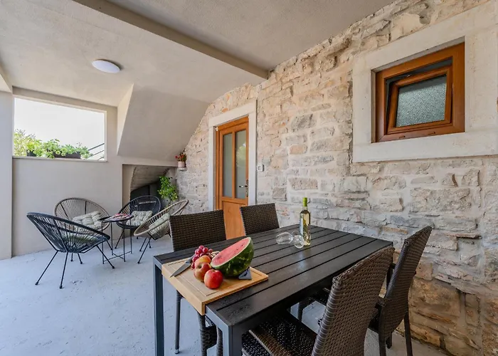 Two-bedroom In Appartement *