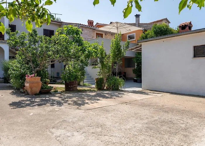 Two-bedroom In Peroj